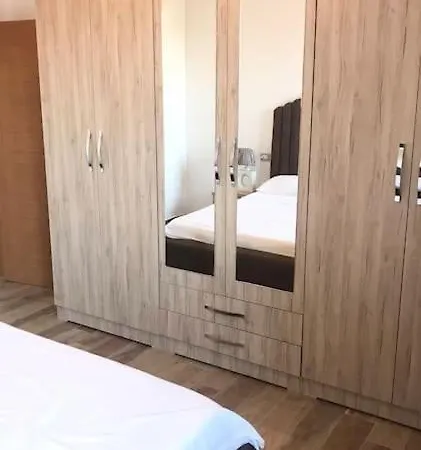 아파트 Near Beach